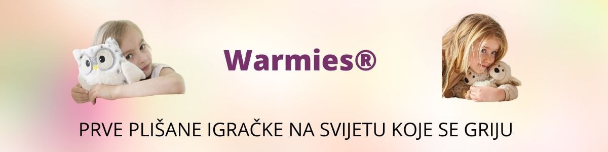 Dvije djevojcice sa plisanim igrackama sova i ovcica